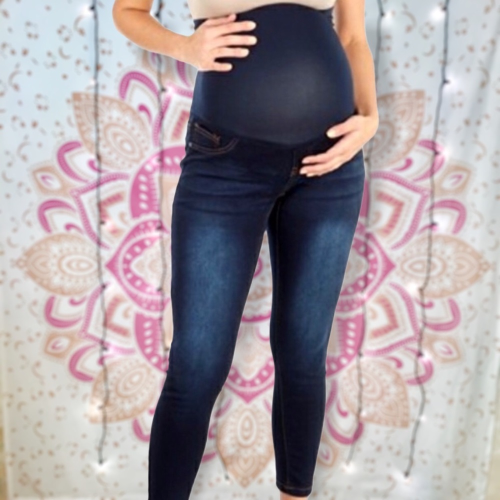 Bella Vida Maternity Pull-on Jeans SZ Large EUC